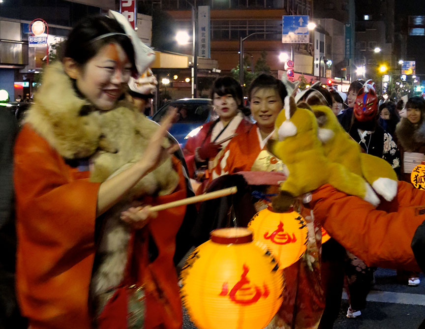 Fox goods were all around, but the ones I was really coveting was this pair of puppets.