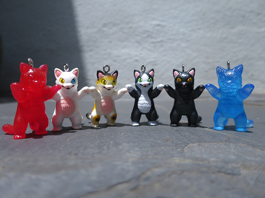 And I only had to spin the wheel six times to get all of them! (OW! OW! PANTS ON FIRE! Okay, so I burned through so many hundred yen coins trying to get them all that I could have done a months' worth of laundry DON'T TELL MY MOM)