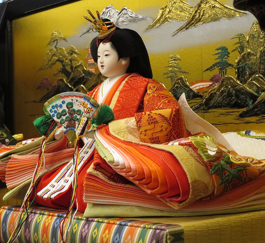 And it's not just the boggling number of dolls that thrill – there are some really gorgeous examples wearing 12-layer court dress kimonos, so you can get a sense of the fashions that rocked the Heian world.