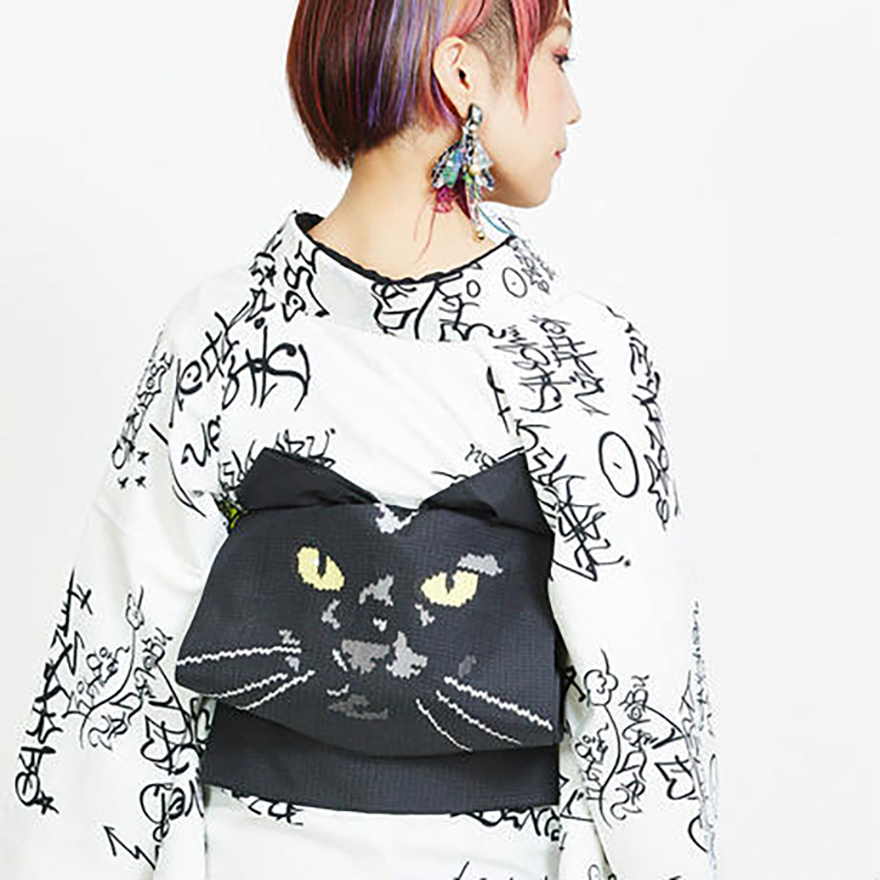 High Calorie Otome graffiti yukata with black cat face obi