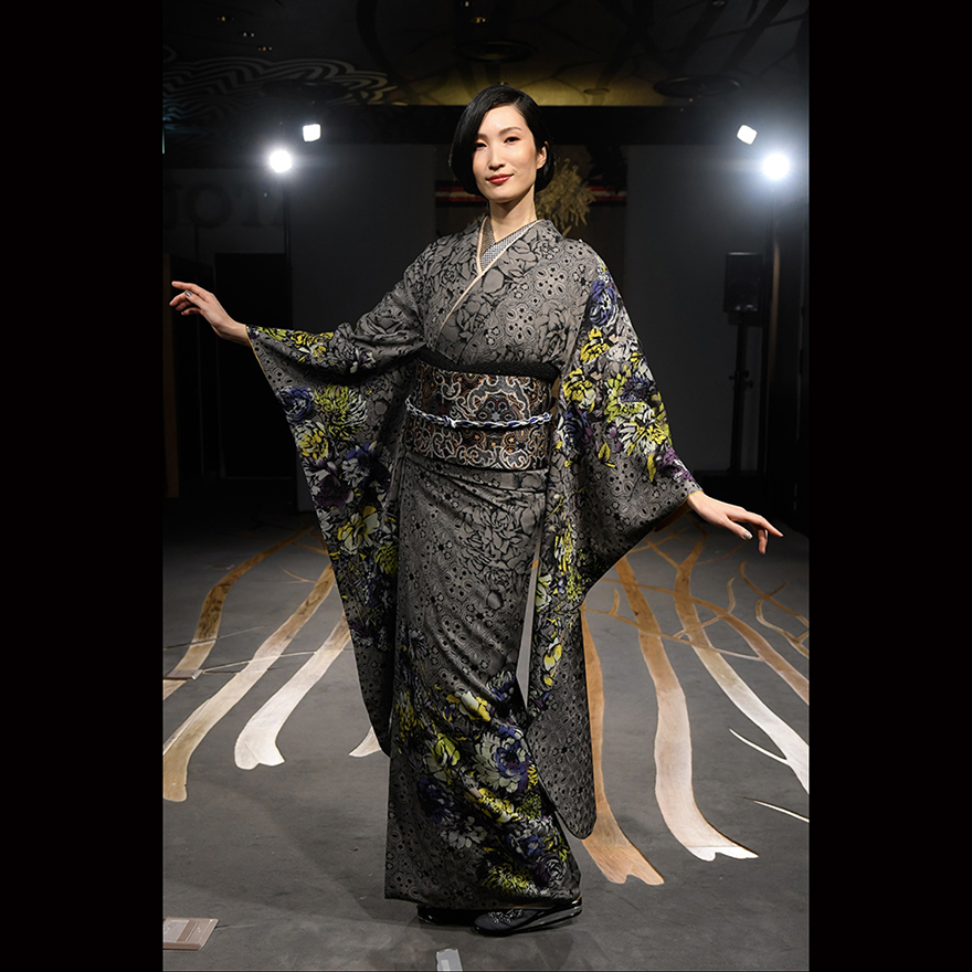 Jotaro Saito gray and purple and yellow kimono and obi