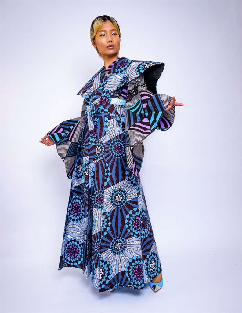 Uber Dandy Kimono Nyoni kimono ensemble with samurai hakama