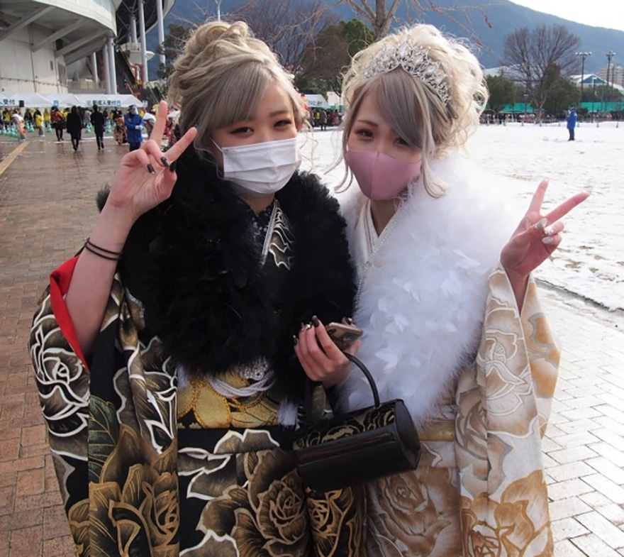 Outlandish costumes on Kitakyushu's Seijinshiki no hi coming of age day from SoraNews24