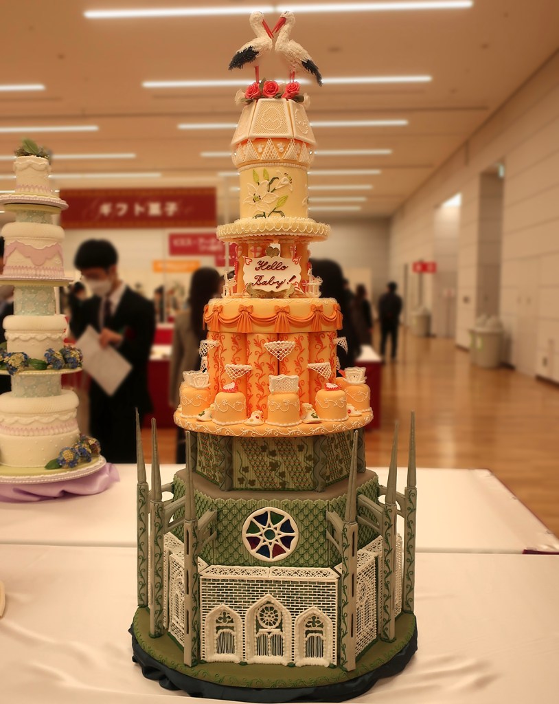 Multi-tiered cake at the Japan Cake Show Tokyo