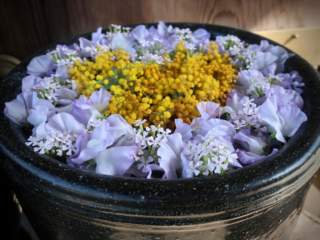 Hanachōzu at Saimyō-ji temple in Kawagoe