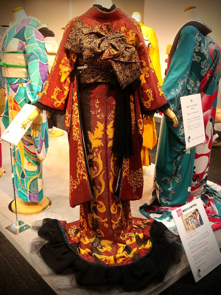 Kimono coordinations displayed on mannequins at the Tokyo Kimono Show 2023