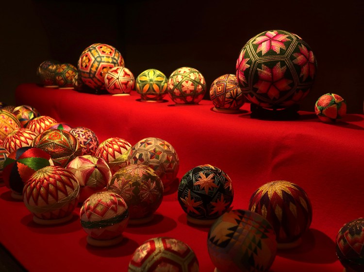 Temari ball installation at Hotel Gajoen exhibit "Lucky subjects and Symbols in Japanese Art" by Flower Workshop 猪子庵